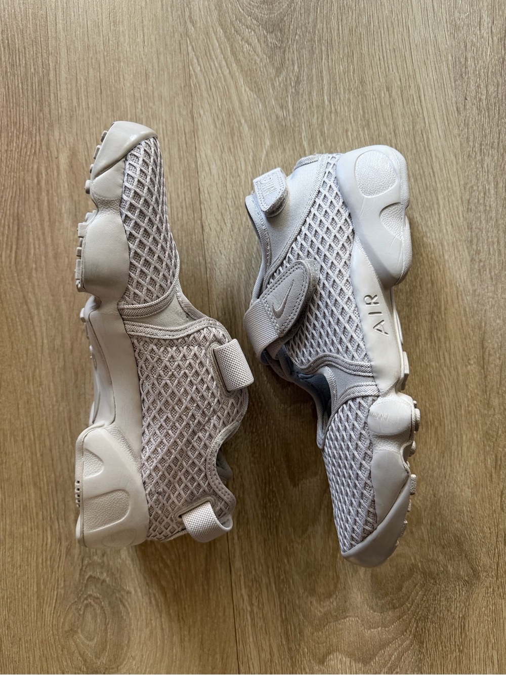 Nike Air Rift - Picture 4 of 9